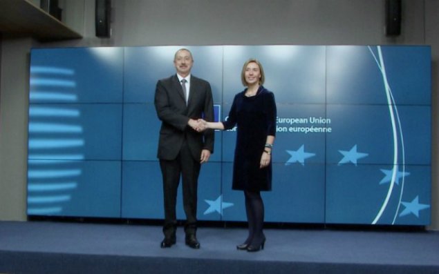 İlham Əliyev Federika Mogerini ilə görüşüb