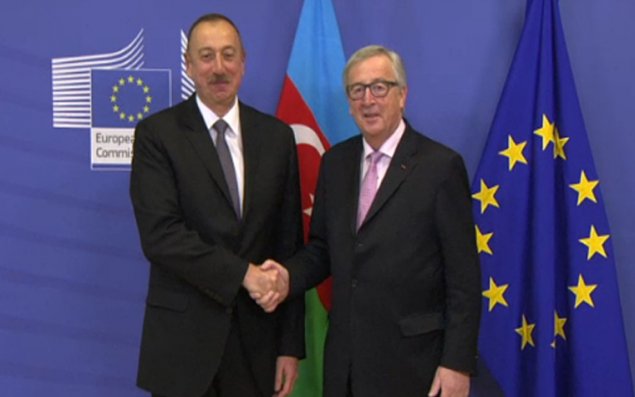 İlham Əliyevin Avropa Komissiyasının prezidenti ilə görüşü başlayıb