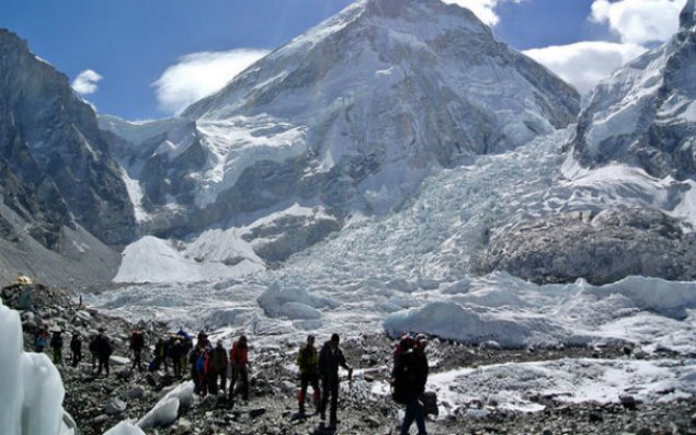 Alp dağlarında beş alpinist ölüb