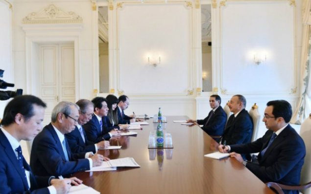 İlham Əliyev Yaponiyanın dövlət nazirini qəbul edib