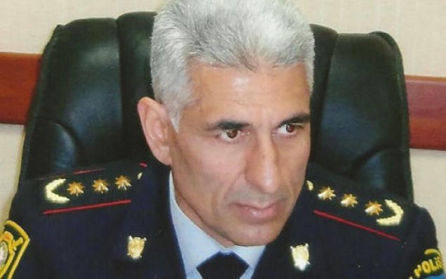 General-mayor sabiq nazirin maşınının saxlanılmasından danışdı