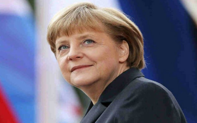 Merkel ilk addımı atdı - Trampla görüşə gedir