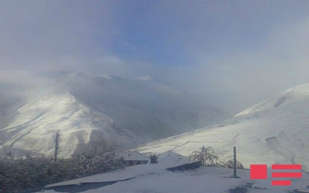 Qubanın dağ kəndlərinə qar yağıb