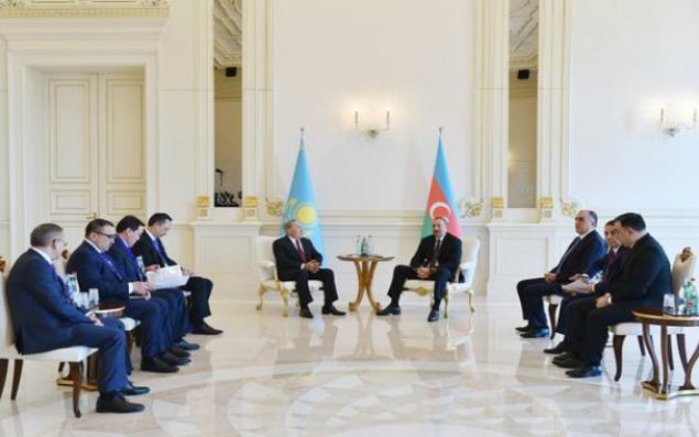 Prezidentlər bəyanatlarla çıxış etdilər