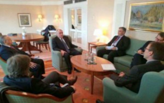 Məmmədyarov: “Qoşunlar çıxarılmalıdır”