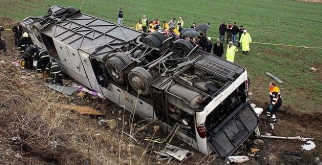 Türkiyədə avtobus aşıb: 8 nəfər ölüb