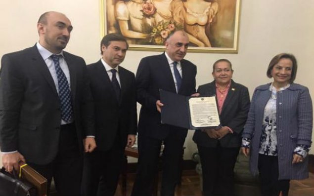 Məmmədyarov Kolumbiya parlamentinin üzvləri ilə görüşdü