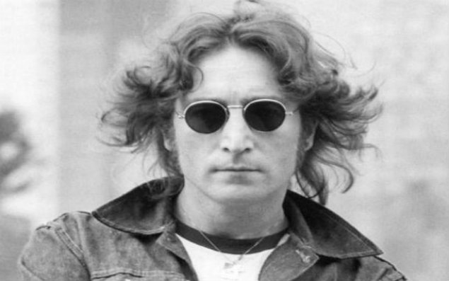 Əfsanəvi müğənninin evində 3 cəsəd tapıldı