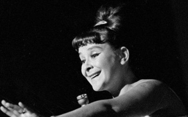 Məşhur müğənni vəfat etdi