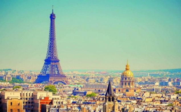 Paris son 10 ildə turistlərin sayına görə rekord vurub