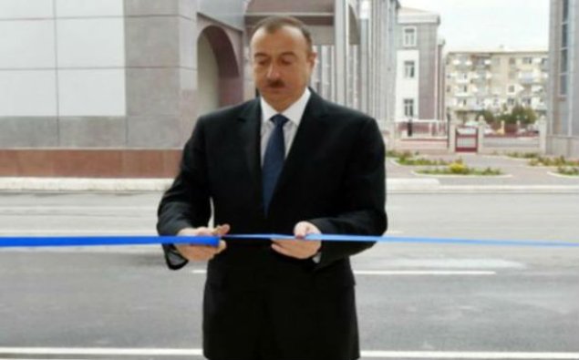 İlham Əliyev YAP-ın Sumqayıt şəhər təşkilatının binasının açılışında 