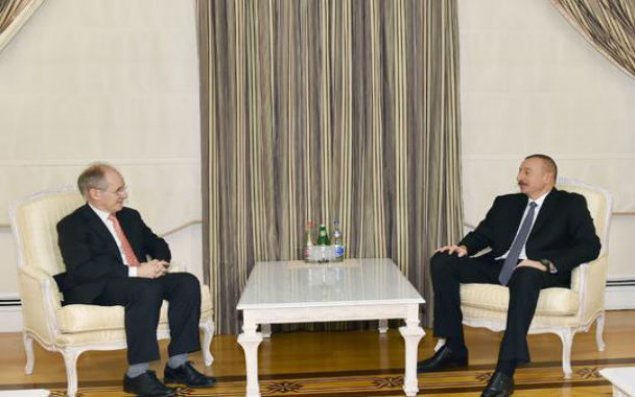 İlham Əliyev şirkətin vitse-prezidenti ilə görüşdü  - YENİLƏNİB