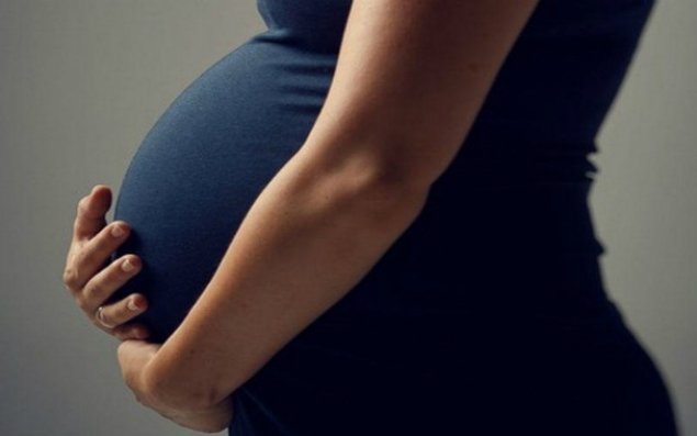 8 aylıq hamilə qadın körpəsini öldürdü - Tapança ilə