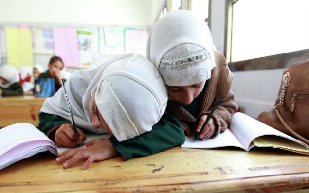 Bu ölkədə saqqal, qısa şalvar və hicab qadağan olunur