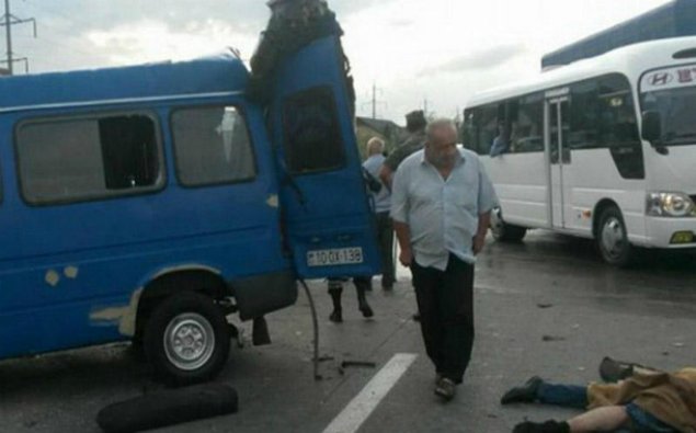 Mikroavtobusla “KamAZ” toqquşdu - 15 nəfər yaralandı