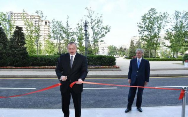 İlham Əliyev YAP-ın yeni inzibati binasının açılışında iştirak edib - Fotolar