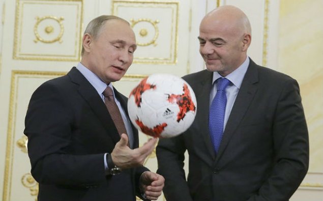Putin bütün dövrlərin ən yaxşı futbolçularını açıqlayıb