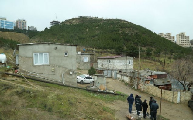 Bayılda yenidən sürüşmə: Bir ev dağıldı, bir neçə evin divarlarında çatlar yarandı