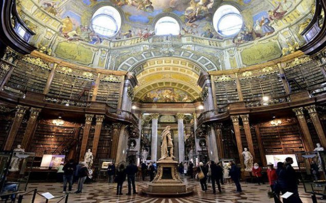 7,5 milyon kitaba sahib 800 min illik kitabxana - FOTO
