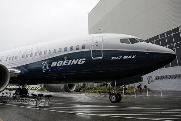 “Boeing 737 MAX” proqramının rəhbəri istefa verib