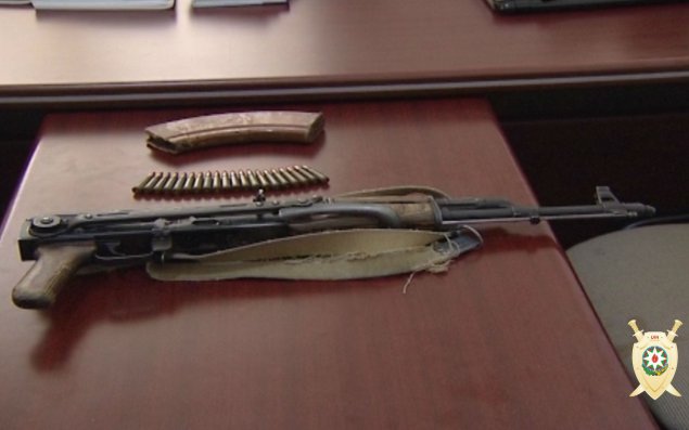 Polis Bakıda əməliyyat keçirib, silah və narkotik aşkarlanıb – FOTOLAR