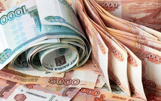 Rusiya əhalinin banklardakı vəsaitləri 450 milyard dolları keçib