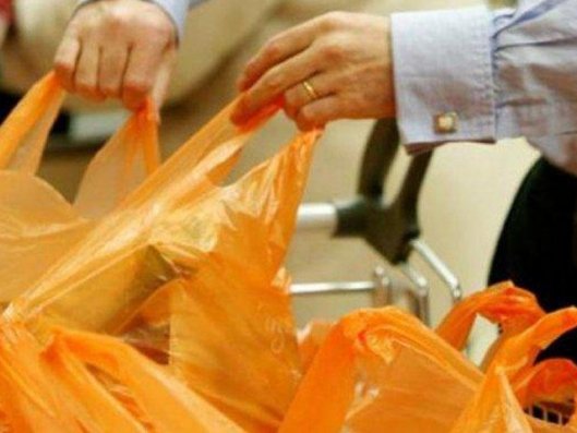 Avropa İttifaqı: Plastik torbalar ödənişli olsun