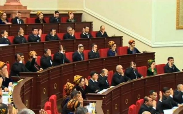 Türkmənistan ikipalatalı parlament sisteminə keçir