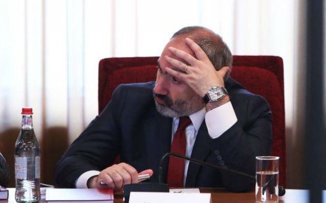 Nikol Paşinyan səfirləri tənqid edib: 