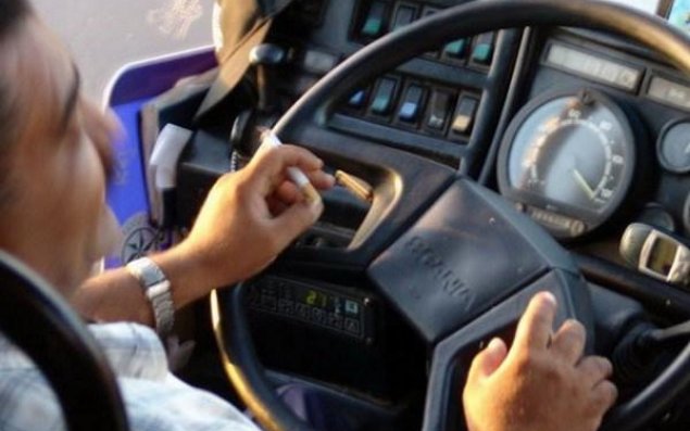 55 avtobus sürücüsü siqaretə görə cəzalandırılıb