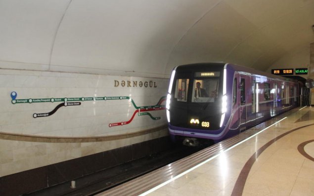 Bakı metrosunda qatarların hərəkəti ləngiyib