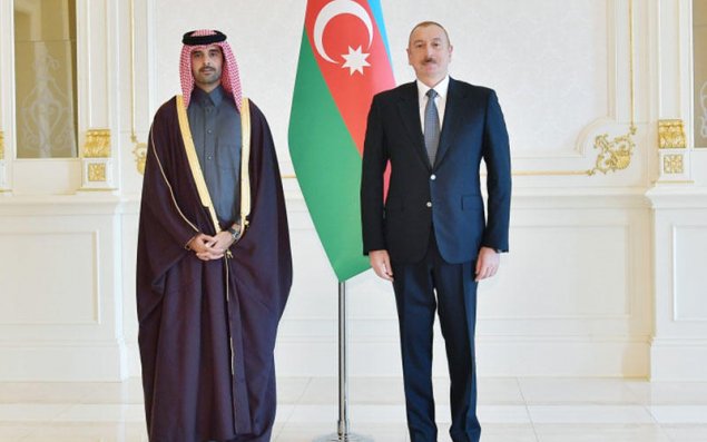 İlham Əliyev Qətərin Azərbaycanda yeni təyin olunmuş səfirinin etimadnaməsini qəbul edib 