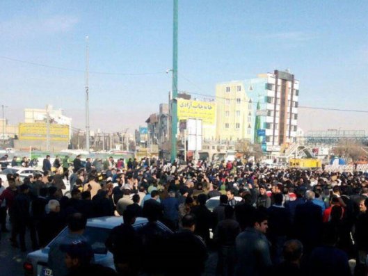 İranda benzin bahalşamasına qarşı etirazlarda 180 nəfər saxlanılıb
