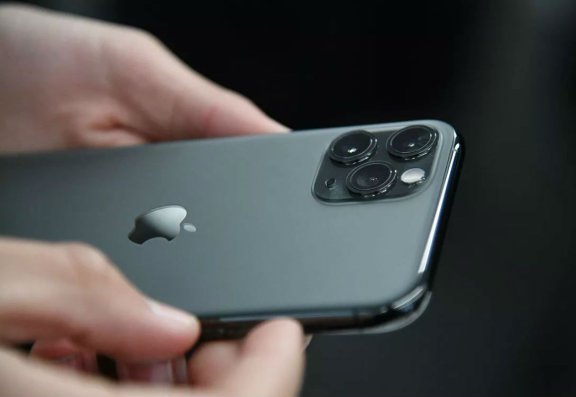 “Apple” şirkəti gələn il 5 yeni “iPhone” modelini təqdim edə bilər - FOTO