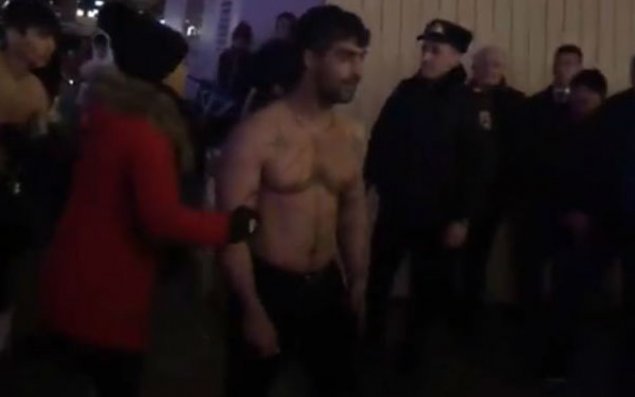 Bakında vətəndaşlara bıçaqla hücum edən şəxslərin adları məlum olub - VİDEO 