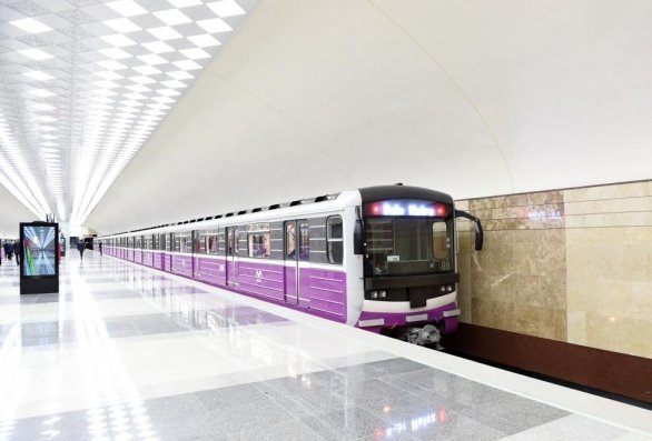 Bakı metrosunda 3 stansiyanın fəaliyyəti dayandırılıb - Sərnişinlər təxliyə olunur