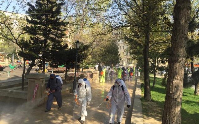 Nəsimi rayonunda karantin rejiminin tələblərinin yerinə yetirilməsi məqsədilə  bütün zəruri tədbirlər davam etdirilir    - FOTOLAR