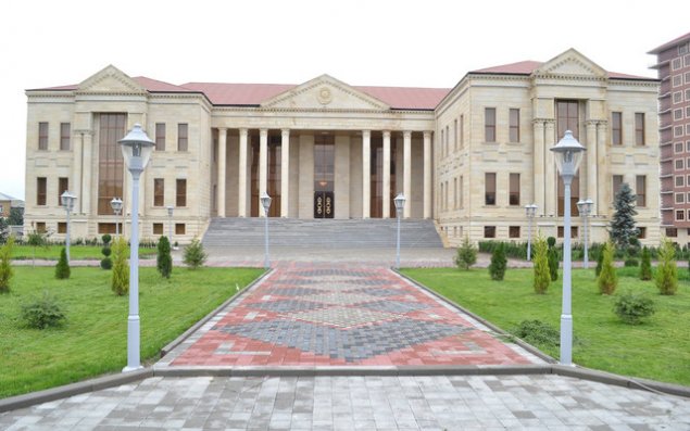 İcra başçısı iki vəzifəli şəxs barədə prokurorluğa müraciət edib 