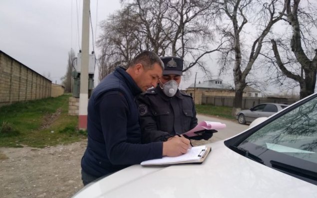 Karantin postunu torpaq yolla keçən 1 000 sürücü cərimələndi, 3-ü həbs edildi 