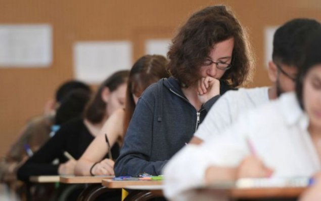 Bu gün növbəti buraxılış imtahanları keçirilir 