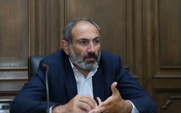 Paşinyan İlham Əliyev qarşısında acizliyini etiraf etdi