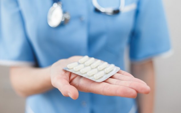 ÜST:     Azərbaycanda antibiotiklərin apteklərdə sərbəst satışı qadağan olunmalıdır