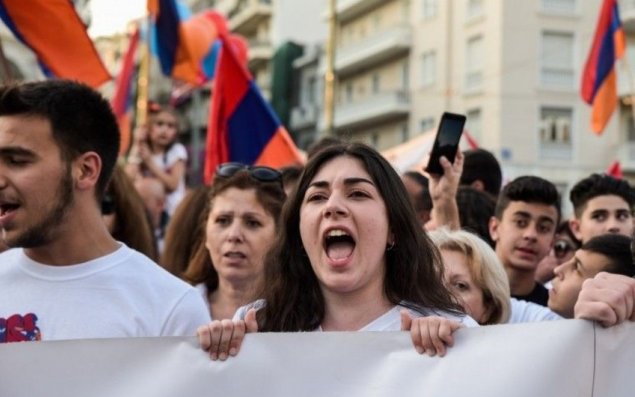 Ermənistan müxalifəti Paşinyanın istefası üçün hərbi vəziyyəti ləğv etdirmək istəyir 