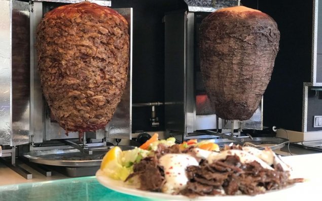 Həftəsonu qadağasına əməl etməyərək fəaliyyət göstərən dönərxana aşkarlandı 