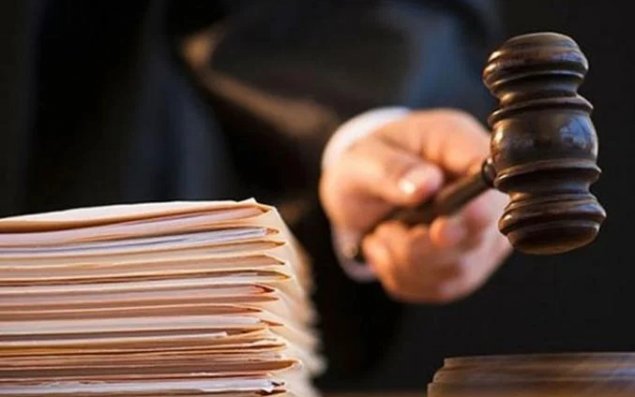 Xüsusi əməliyyatla tutulan sabiq yüksək vəzifəli məmurların həbs müddəti uzadıldı 