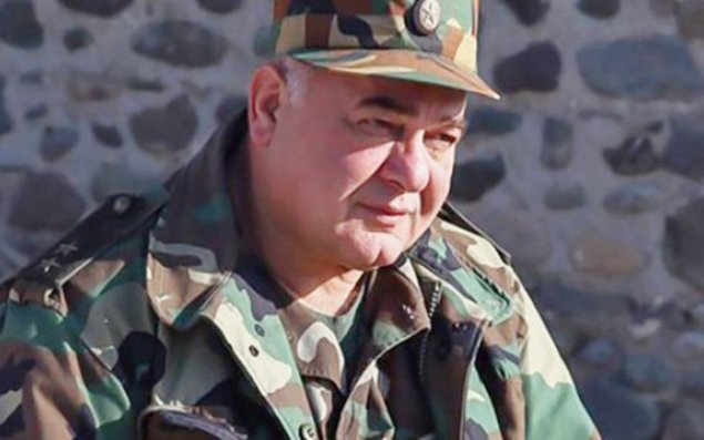 General Qaramyan Yerevanda və Xankəndində hərbi çevrilişə çağırır