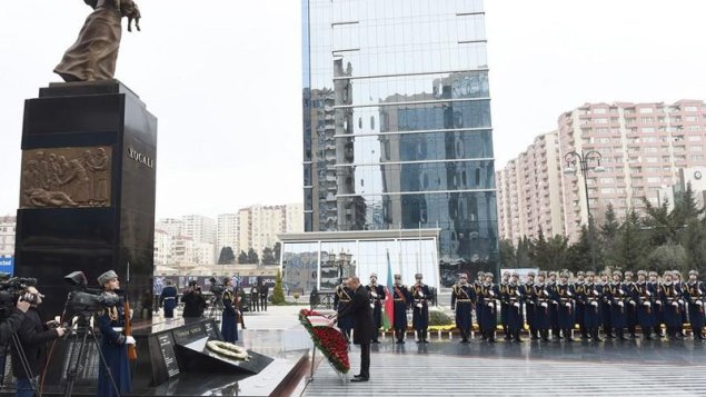 Prezident İlham Əliyev “Ana harayı” abidəsini ziyarət etdi