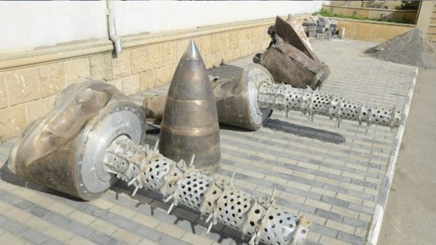 Bakıda “İskəndər” raketlərinin qalıqları nümayiş etdirilir (FOTO)