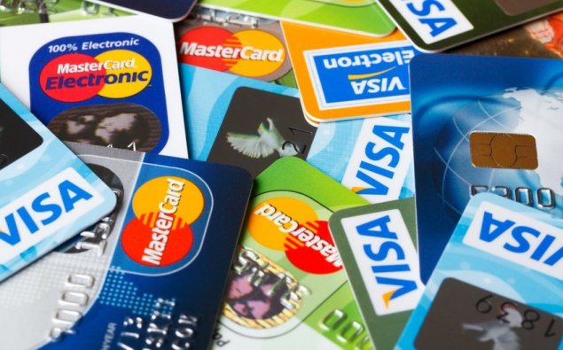 “Visa” və “MasterCard” plastik kartların müddətilə bağlı məsələyə aydınlıq gətirdi