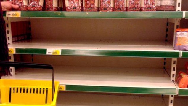 Kanadadakı supermarketlər rus mallarını rəflərindən yığışdırdılar